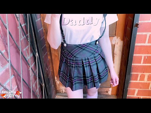 ❤️ Schoolgirl sûget har lul djip en neukt ynstee fan klassen. ❤❌ Superseks op fy.tuberxxx.ru ❌❤