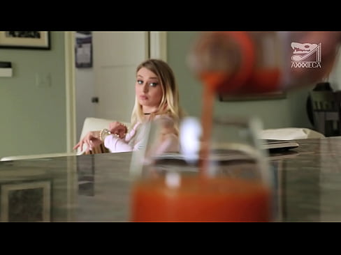 ❤️ Hot famke mei grutte tits en strakke kut krijt pik fan ferliezer, mar hiel hurd ❤❌ Superseks op fy.tuberxxx.ru ❌❤